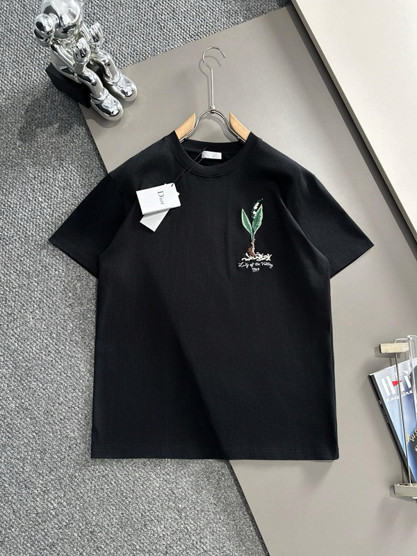 ブランドTシャツ正面デザイン