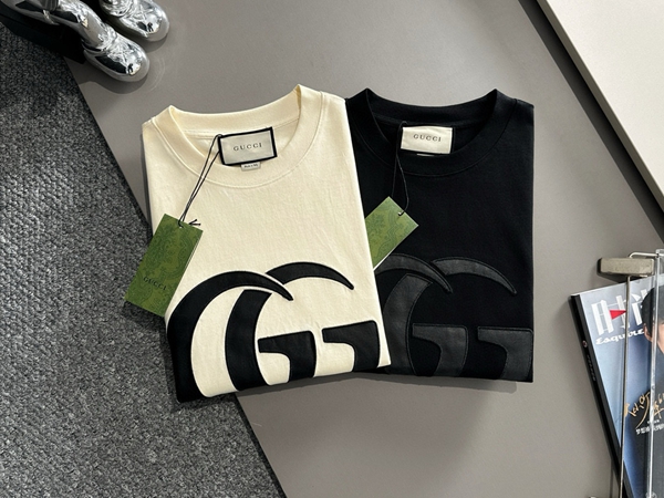 ブランドTシャツ全体デザイン