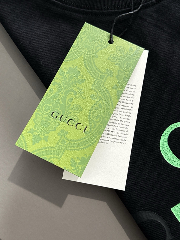 ブランドTシャツ角部分ディテール