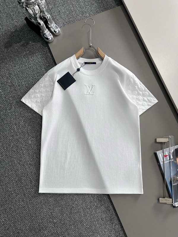 ブランドTシャツ正面デザイン