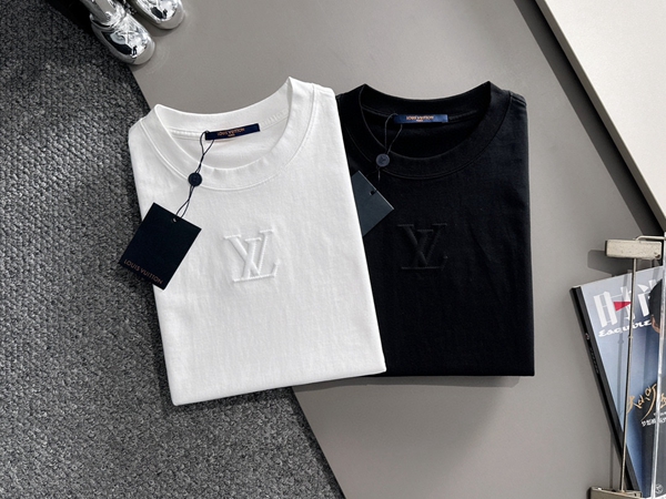 ブランドTシャツ全体デザイン