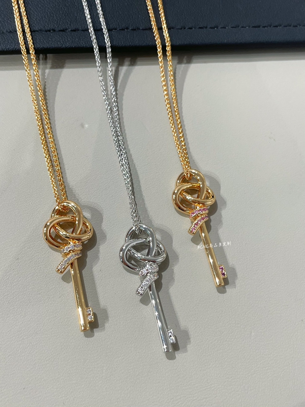 ティファニーアクセサリー正面デザイン