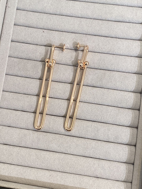 ティファニーアクセサリー全体デザイン