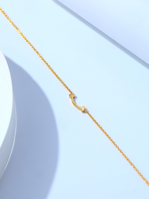ティファニーアクセサリー着用イメージ