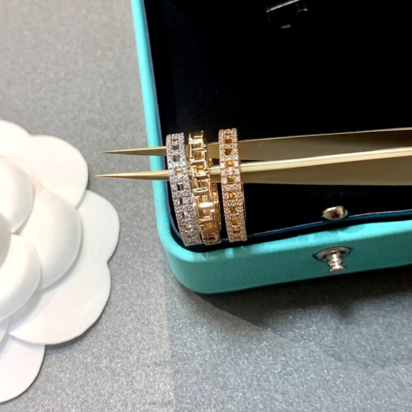 ティファニーアクセサリー全体デザイン