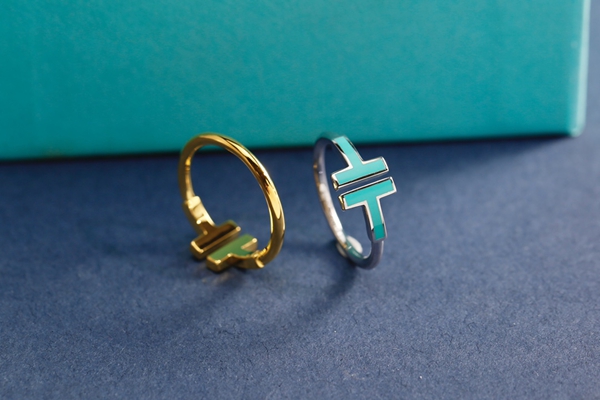 ティファニーアクセサリー正面デザイン