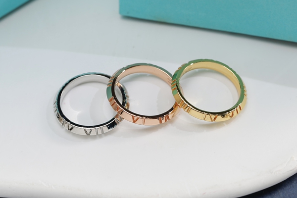ティファニーアクセサリー正面デザイン