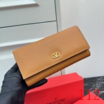 ディオールコピー財布 牛革+PVC 2024新作 20×13×9cm 6000円
