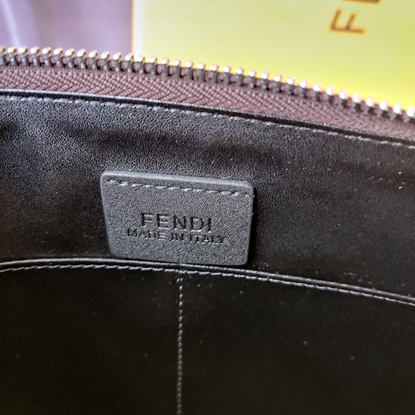 超激安ブランド財布偽物着用イメージ